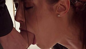 Sybil在Letsdoeit上用緊緻後入實現男友的狂野夢想