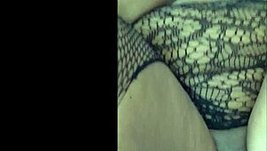 太猛了！富非洲夫妇玩紧屄中国保姆！