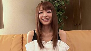 日本人妖模特Ayaka Eikura在模特合集中主演火辣口交行动。第1卷揭幕