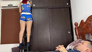 Hey, why's this latina stepmom with big ass so tempting in the closet?