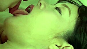 日本熟女江里纱织穿紧身裤每天被舔！😘