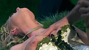 man, i can’t believe Batfuck slammed into Poison Envy’s garden, banging hard in stockings doggystyle.