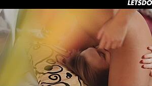 伙计，我的捷克女同性恋室友真会舔阴道！