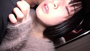 咲希酱敏感身体被摸奶头撩拨反应超激烈