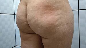 bailey quinn taking a bath in ep03 makes me ache for her beautiful wet body