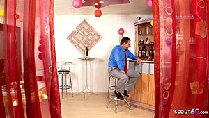 Stief Tochter Deutsch Secretly Films Fucking Her Father in Retro Style