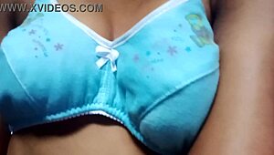 Desi Girl Shows Off Super Amazing Natural Boobs in Casting Interview