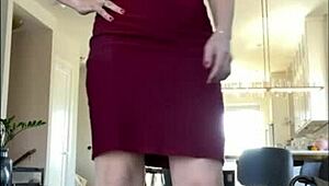 You are in love with step-mommy’s natural tits and big clit in pantyhose. See her pretty ass worshipped.