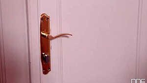 Wow! Gorgeous College Girls Take Ultra Hardcore Double Penetration!