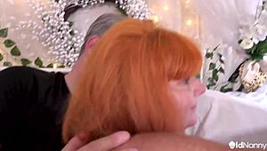 Mature Amber Vixxen Shaved for Quickie Threesome Creampie