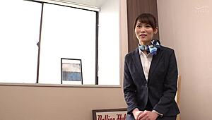 日本空姐宝贝主演自制硬核AV，瘦弱身材