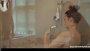 Hey, isn’t that Louise Meritz topless in Ditte Louise S01E01?