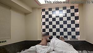 嘿，想看这个21岁日本宝贝的无码动作吗？