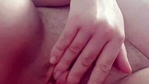 Pregnant Babe Explores Her Pussy In Fetish Session