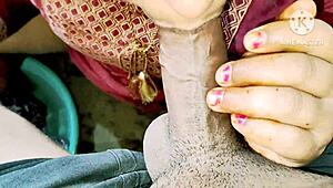 Indian Desi Bhabhi Fucks Neighbor Boys In Bathroom