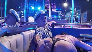 嘴里塞满，给我火辣熟女肛交！