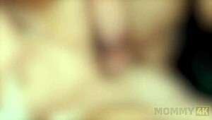 天啊我在继家趴体上干了女友妈