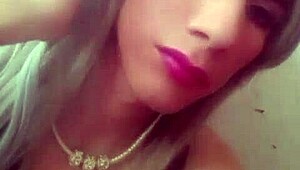 hey, wanna know how realfemboi is giving it all right now??