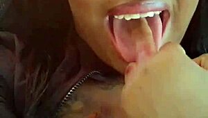 哦不，blackvelvet被抓玩骚穴