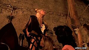 im vanessa bliss in a hot lesbian threesome wit lickin n anal