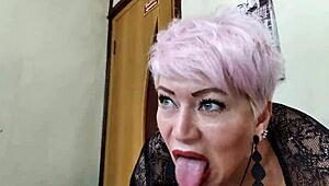 难以置信！Aimee，辣MILF，成为已婚口交女王！