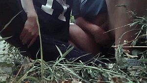 妹子们户外狂野自慰高潮喷水超猛