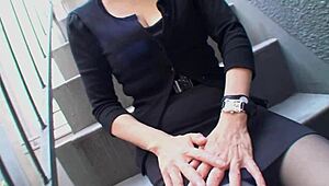 幹性感日本熟女穿漁網襪，超辣！！