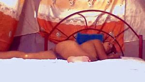 富豪夫妇在家3P狂干火辣拉丁妹