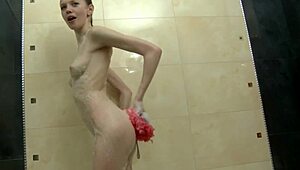 tiny blonde paula z fingers herself in the bathtub... so hot! 🛁