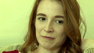 女同恋人整下午沉浸在湿漉漉的阴户中