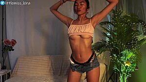 i got my big ebony ass licked with a dildo on webcam