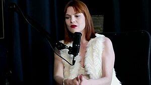 蕾女王，难道避免振动器而取悦偷窥者穿透明红色不是很狂野吗？