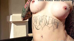 Big Booty Masseuse's Wet Nuru Truck Massage