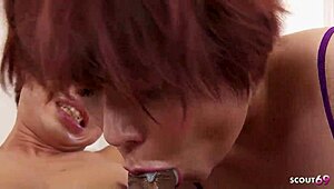 日本成熟继母用第一次口交诱惑处男男孩