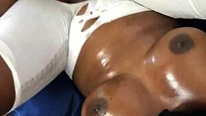 Muscular Babe Screams in Moaning Orgasm During Quickie Sex