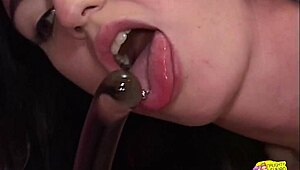 辛萨奇和娜塔莉明克斯假阳具猛干！🔥