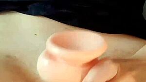 Miranielt masturbates in the shower with neighbor watching