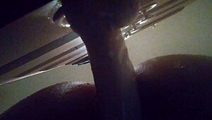 Watch Alicia Play with Her Pussy