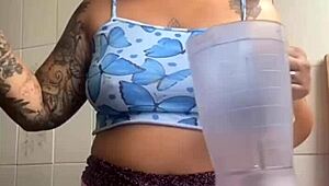 我忍不住闪现肿胀骚逼给你看