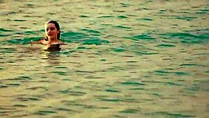 beach sunset makeout with charlie forde & olive gee 😍