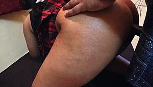 大屁股马来女孩被继叔叔后入式