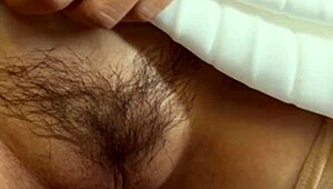 越南少女18+疯狂自慰湿逼，手淫狂欢！