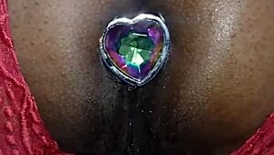 Plump latina milking the cock with her hands and mouth during a relaxing session.