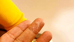 越南少女18+疯狂自慰湿逼，手淫狂欢！