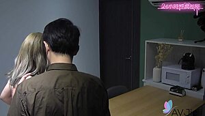 哟，这个中国女孩坏坏的超爱硬性爱！ 😈