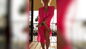 Sunny Lane Twerks Her Huge Booty and Big Natural Tits