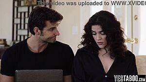 hey big ass latina milf called me over to fix her laptop and got rough hardcore doggystyle