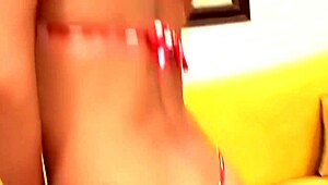 Mariah's perfect ass mound is just unreal! 😍 So hot to watch!