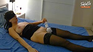 Wife shares orgasm with old friend in home sex.