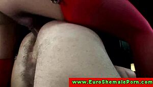 italian tranny gives ass fuck to dude in stockings